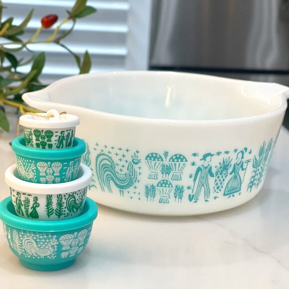 Pyrex Amish Butterprint + Novelty Mini Bowls Collectible - Picture 1 of 16